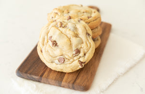 Bakery-Style Jumbo Chocolate Chip Cookie Recipe