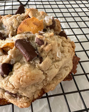 Load image into Gallery viewer, Jumbo Oatmeal Chocolate Salted Marshmallow Cookies Recipe